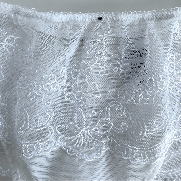 White Mesh and Lace Thong with Bows - Picture 5 of 16